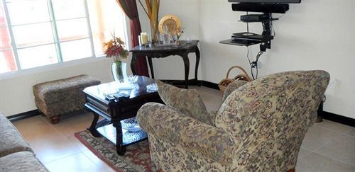 The Residences At Briarwood 팰머스 외부 사진